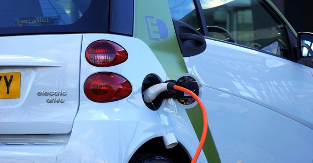 Pavaresisht zerimit te tarifave, vetem 0.35 per qind jane makina elektrike